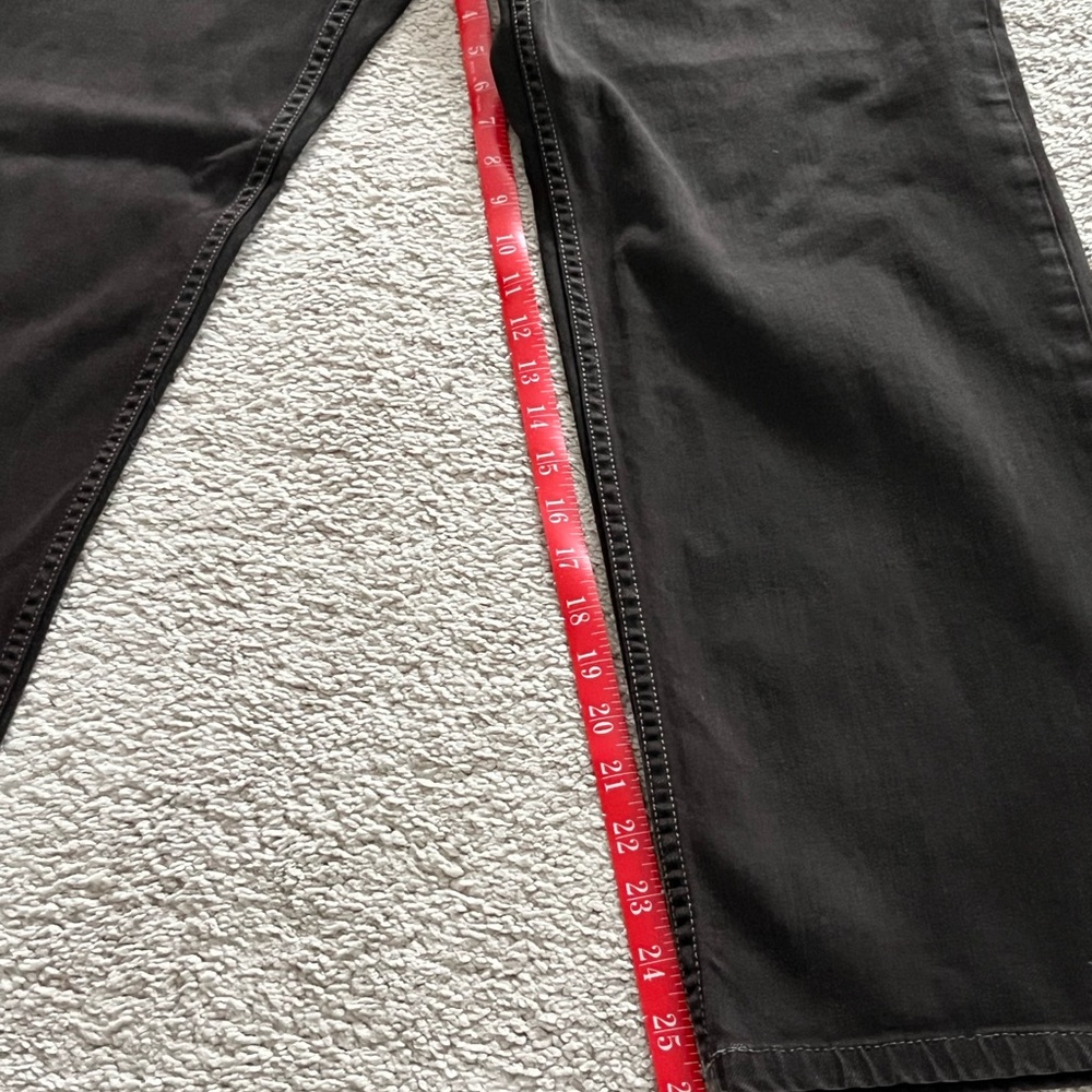 TOMMY BAHAMA JEANS - Picture 4 of 11